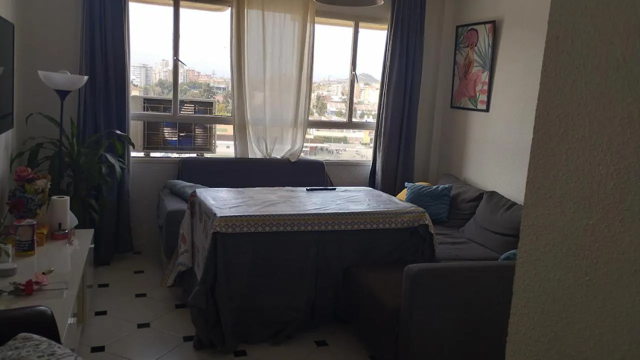 ホームステイ マラガHabitacion Mr Wonderfullアパートメント
